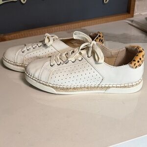 Dolce Vita white Sneakers with Animal Print Detail